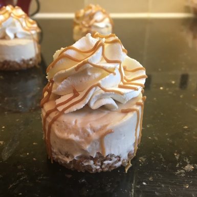 Mini lotus Biscoff cheesecake drizzled in cookie butter